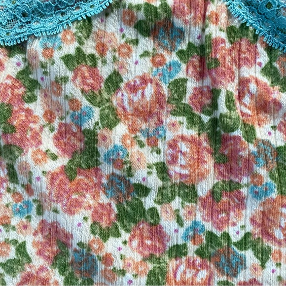 Wild fable floral cropped camisole Top - Picture 4 of 4